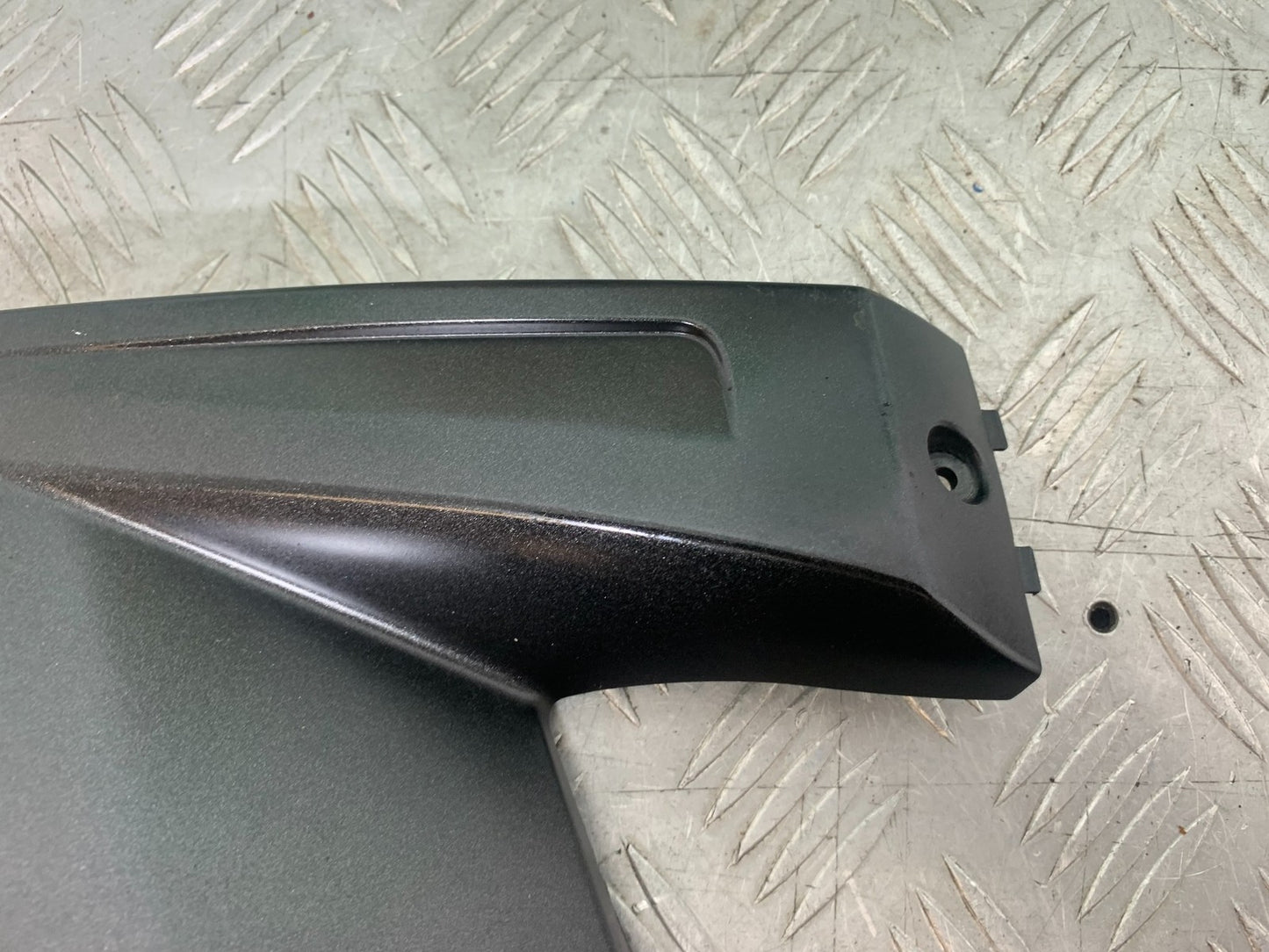 KAWASAKI ZX10R ZX10 R LEFT FAIRING INFILL PANEL  2008-2010 (CMB1206)