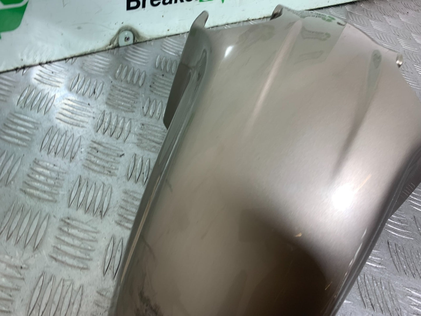HONDA NT650 V DEAUVILLE FRONT MUDGUARD  YEAR 1998-01 (CMB1320)