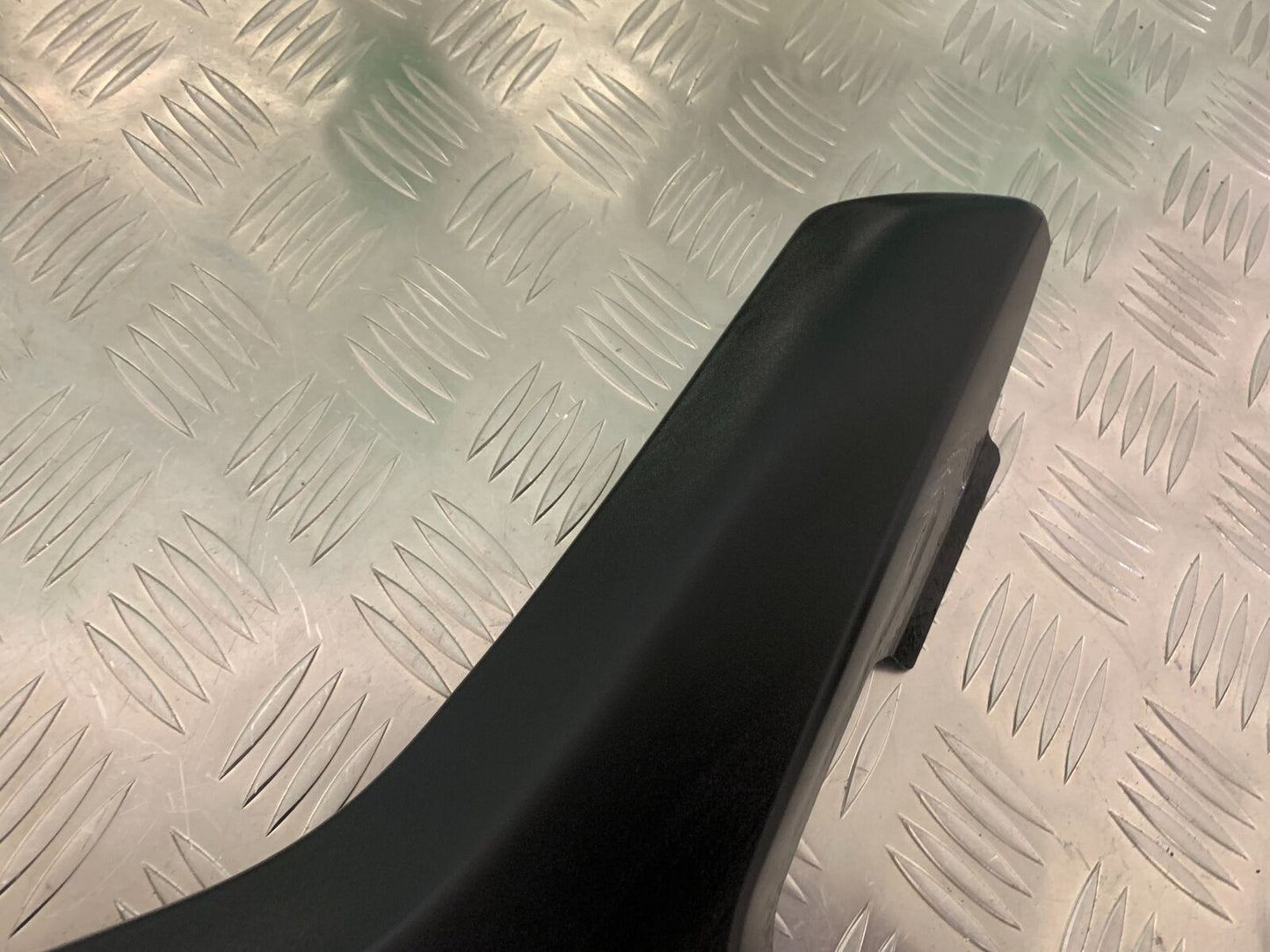 SUZUKI DL 650 V-STROM SIDE INFILL PANEL   YEAR 2006 2011 (STOCK 954)