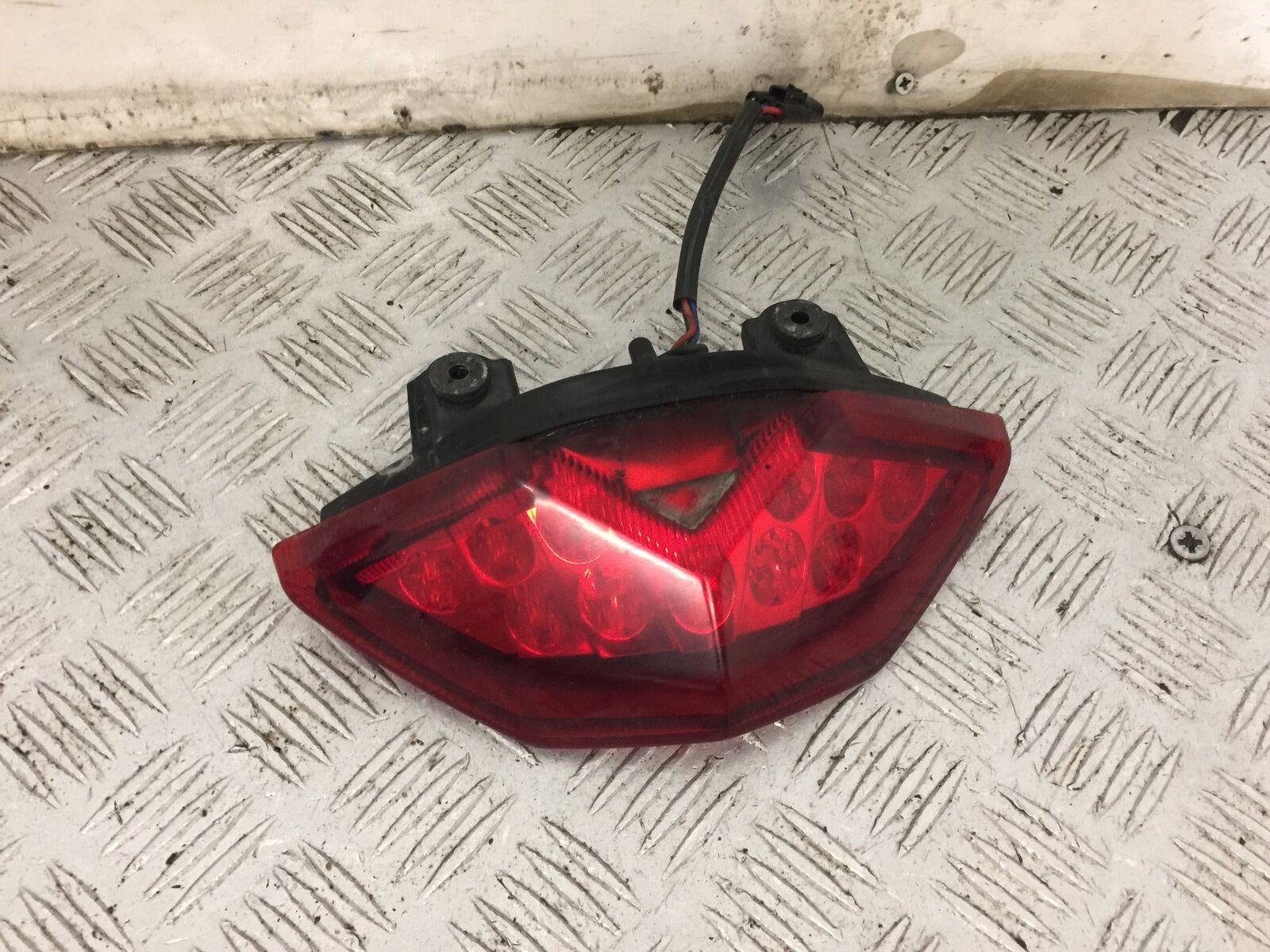 KAWASAKI Z1000 SX REAR LIGHT   YEAR 2011-2019  (STOCK 839)