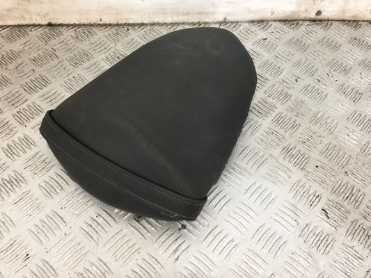 KAWASAKI NINJA 250 R EX250 REAR SEAT   YEAR 2008  (STOCK 879)