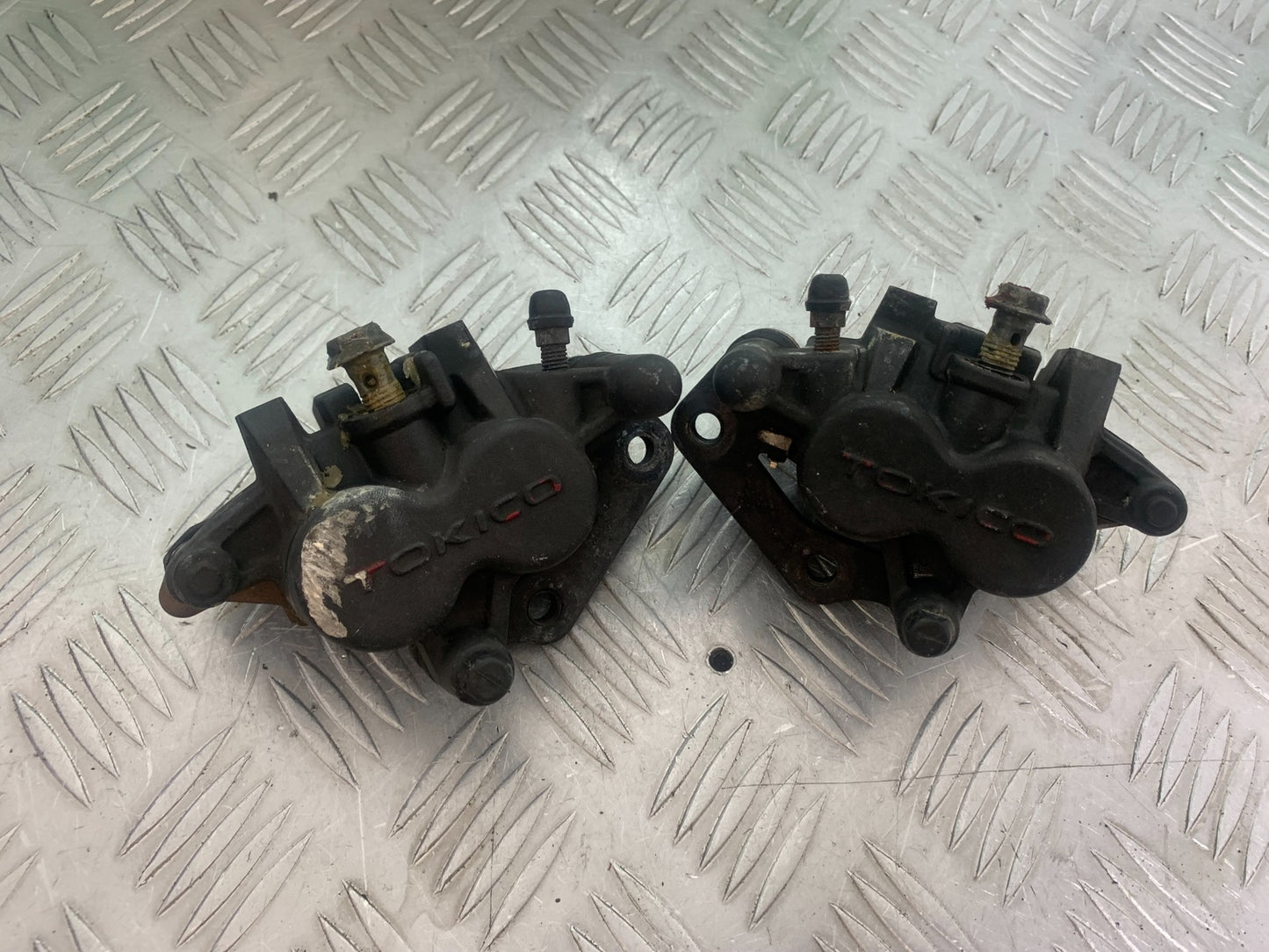SUZUKI SV650 SV 650 mk1 FRONT BRAKE CALIPERS   YEAR 1999-2002 (CMB1160)