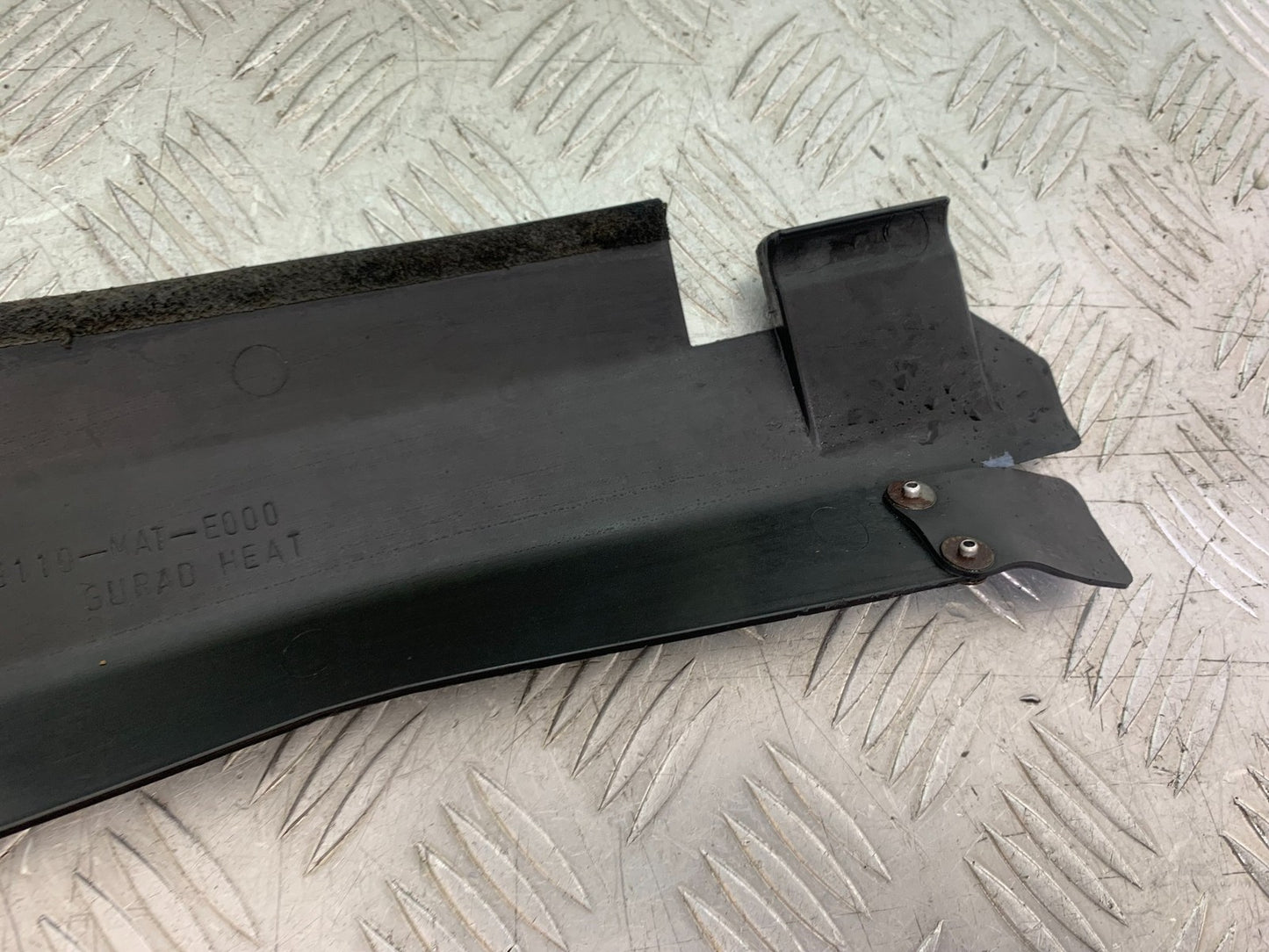 HONDA CBR1100 BLACKBIRD OIL COOLER TOP COVER  YEAR 1999-2005 (CMB1232)