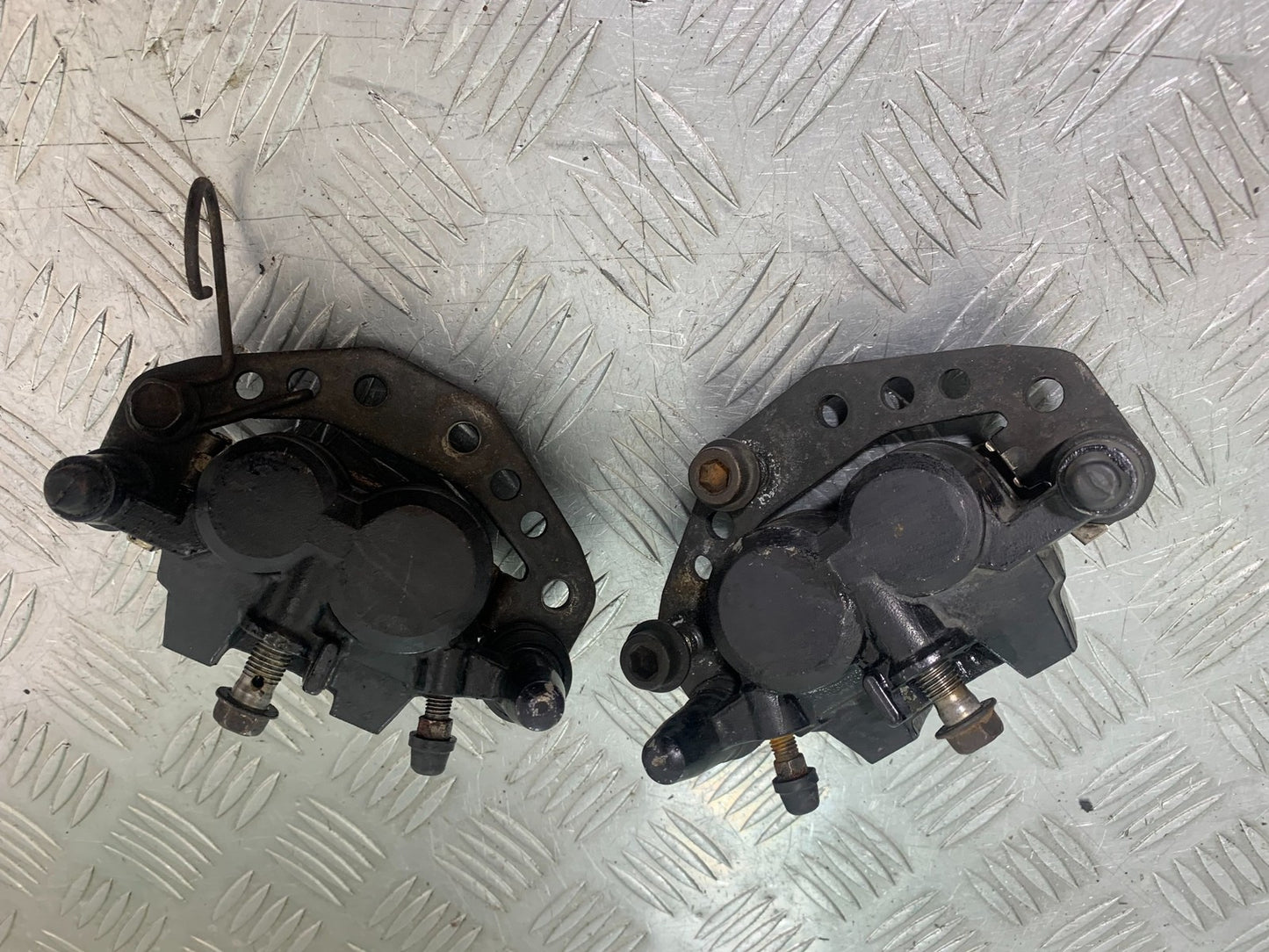 SUZUKI GSX1100 G GSX 1100 G FRONT BRAKE CALIPERS  1991-1996 (CMB1283)