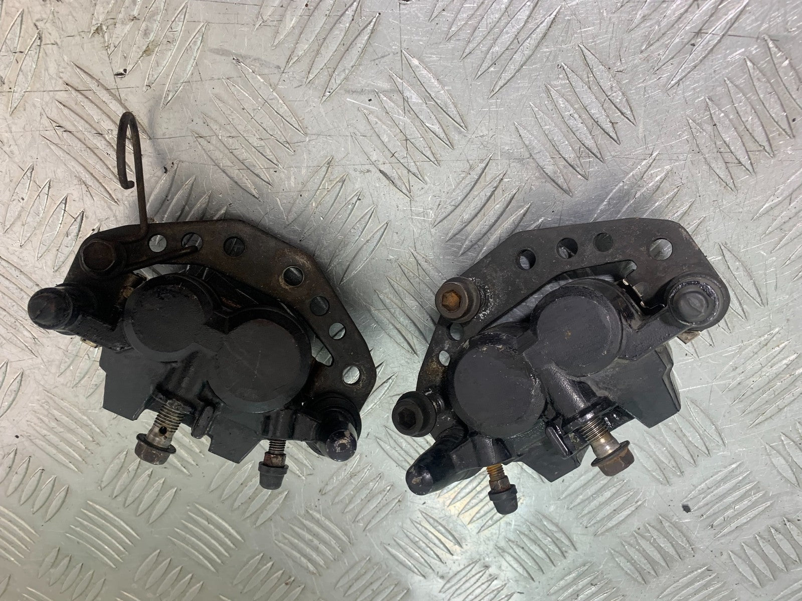 SUZUKI GSX1100 G GSX 1100 G FRONT BRAKE CALIPERS  1991-1996 (CMB1283)