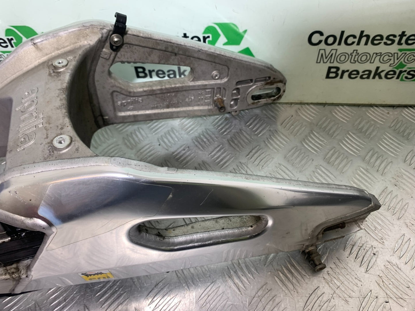 APRILIA TUONO 1000 V4 SWINGARM YEAR 2013-2014  (CMB1239)