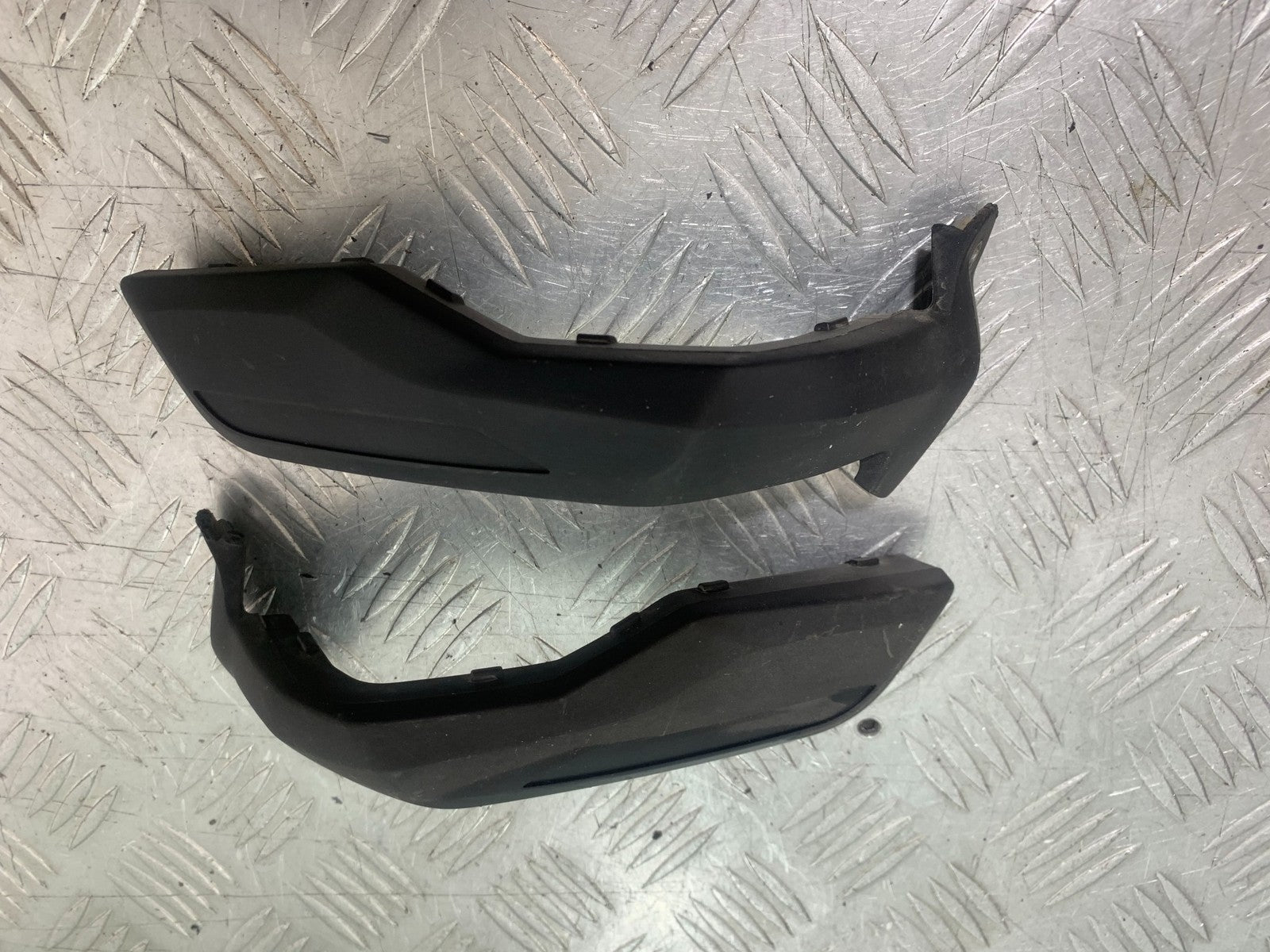 BMW R1200 R 1200 GS SPARK PLUG COVERS X 4 YEAR 2013-2016 (CMB1257)