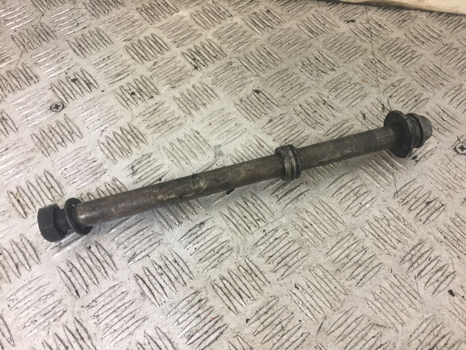 HONDA CB600 CB 600 F-8 HORNET REAR WHEEL SPINDLE   2010 (STOCK 669)