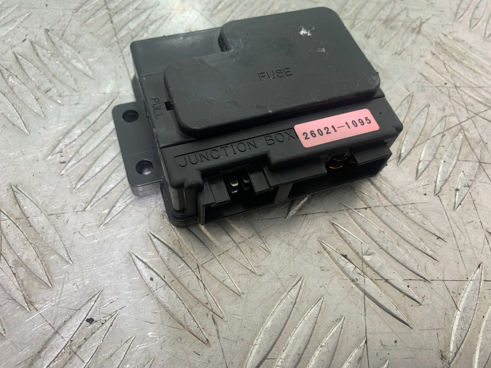 KAWASAKI ZX9R ZX9 E1 FUSE BOX   YEAR 2000-01 (CMB1171)