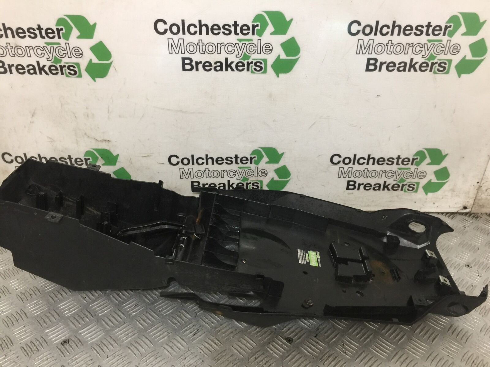 KAWASAKI VERSYS 1000 KLZ 1000 UNDERTRAY  YEAR 2015-18 (STOCK 817)