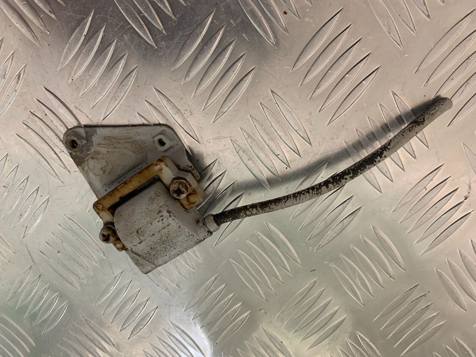 YAMAHA XT250 XT 250 COIL YEAR 1980-1982  (STOCK 944)
