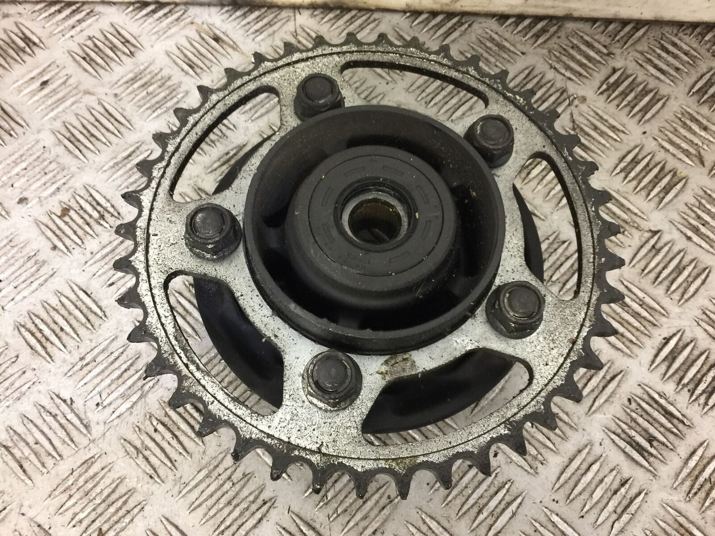 HONDA CB650 F CB 650 FA-E SPROCKET CARRIER   YEAR 2014-2017 STOCK 609