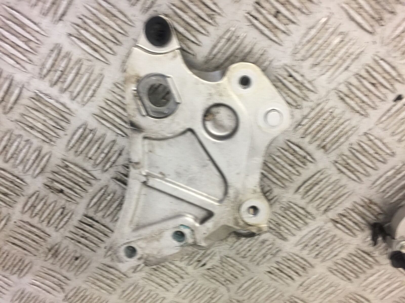 YAMAHA MT07 MT-07 LEFT AND RIGHT HANGER PLATES   YEAR 2014 (STOCK 467)