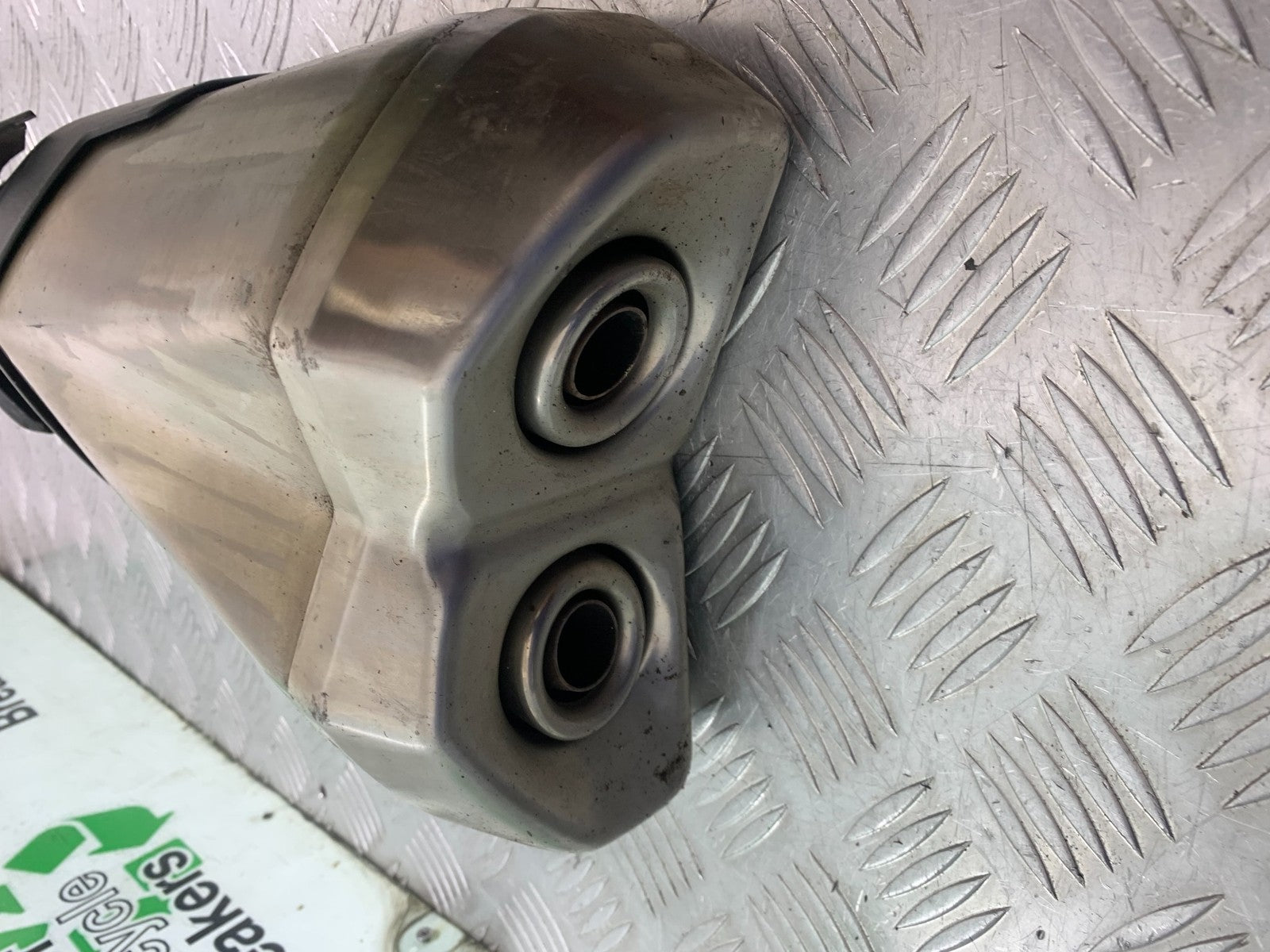KAWASAKI Z1000 SX RIGHT SILENCER  YEAR 2014-16 (CMB1264)