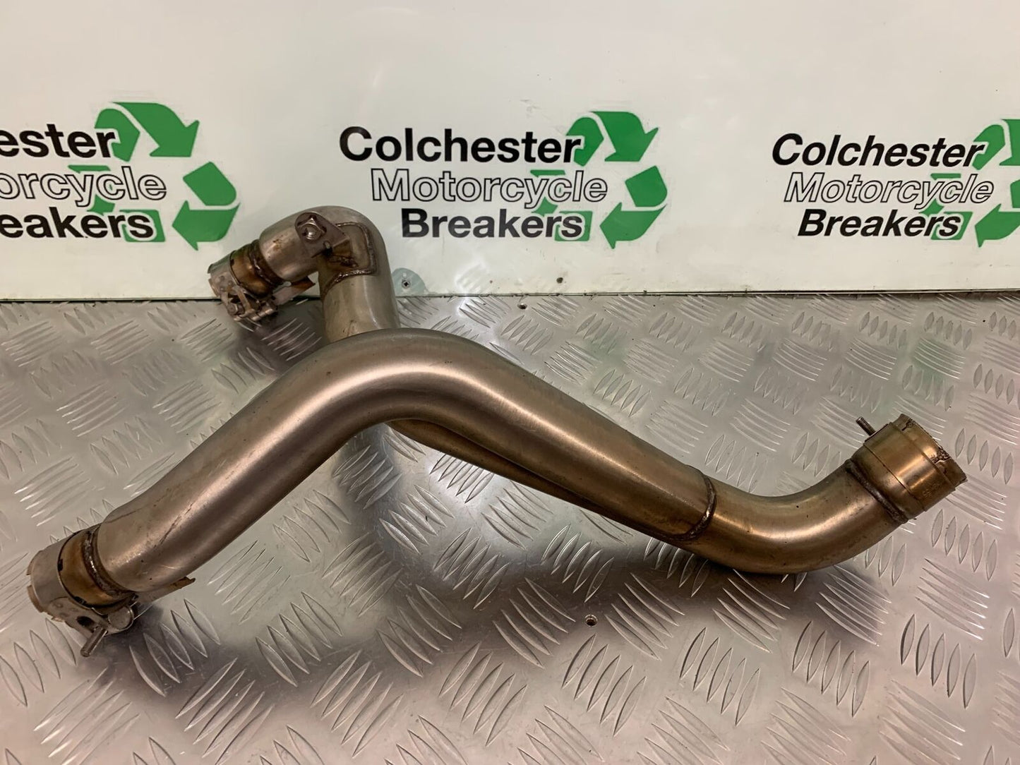 TRIUMPH SPEED TRIPLE R 1050 EXHAUST LINK PIPES  YEAR 2014 (STOCK 934)