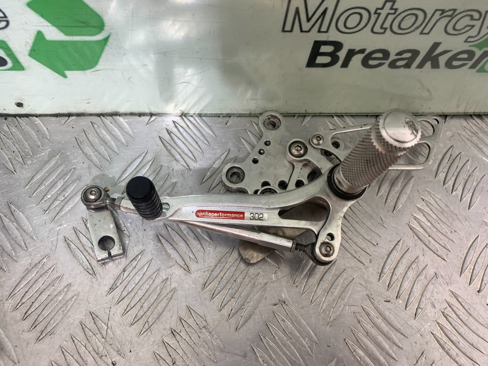 APRILIA RSV1000 R FACTORY MILLE REAR SETS  2004-09 (CMB1203)