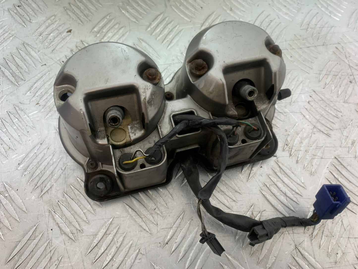SUZUKI GS500 GS 500 CLOCKS (DAMAGED)  YEAR 2001-2008 (CMB1254)