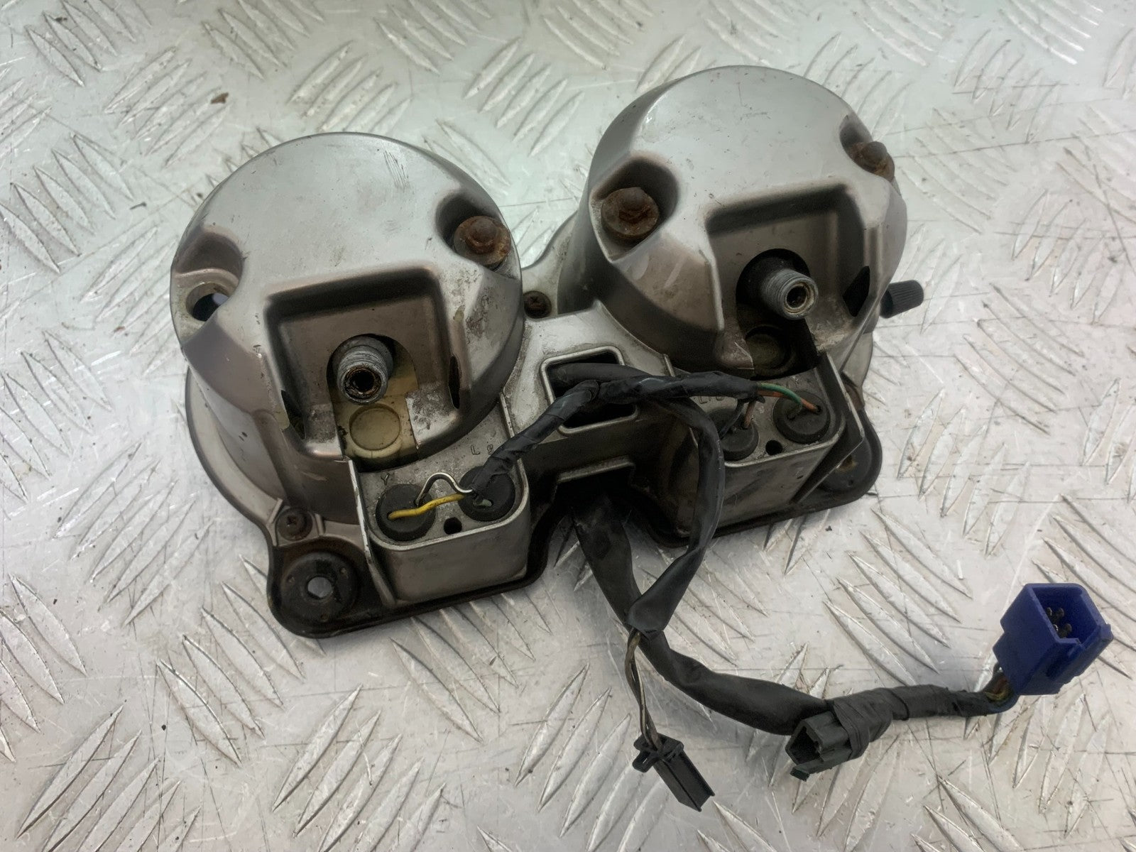 SUZUKI GS500 GS 500 CLOCKS (DAMAGED)  YEAR 2001-2008 (CMB1254)