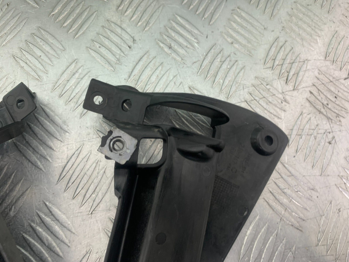 TRIUMPH 675 STREET TRIPLE RX LEFT AND RIGHT RADIATOR INFILLS  2015- 17 (CMB1299)