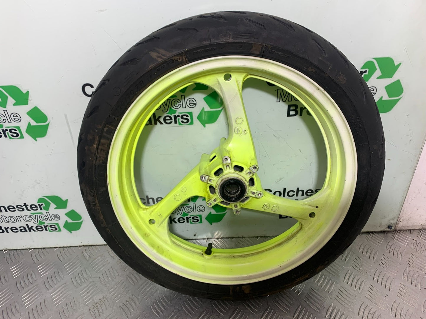 HONDA CBR1000 rr FIREBLADE FRONT WHEEL YEAR 2006 (CMB1220)