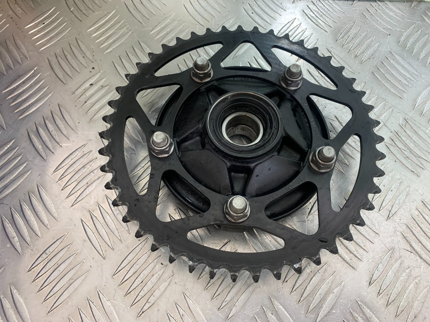 BMW M1000 R REAR SPROCKET CARRIER  YEAR 2023-2024 (CMB1140)
