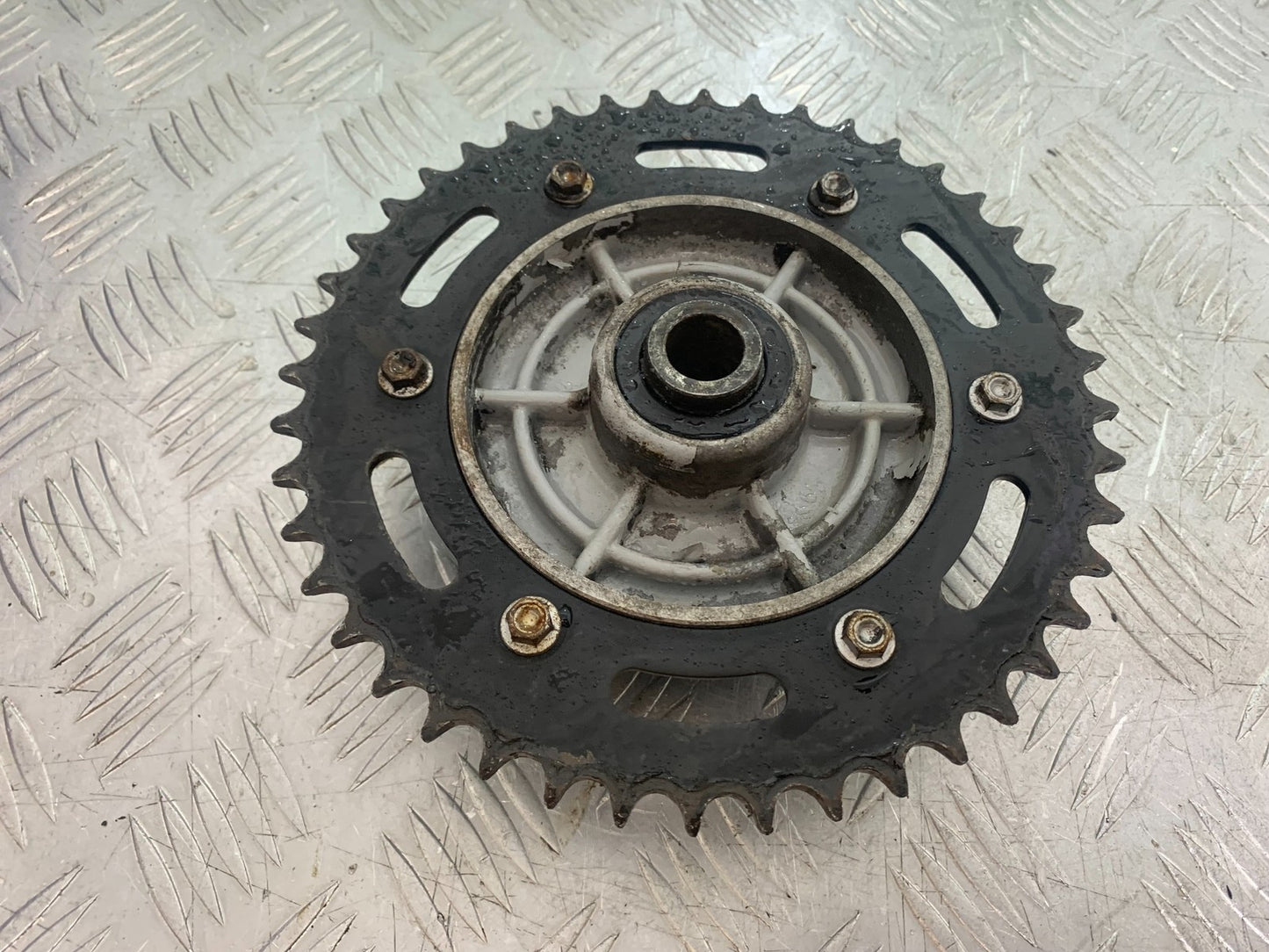 APRILIA 650 PAGASO STRADA REAR SPROCKET CARRIER   YEAR 2005-2010 (CMB1260)