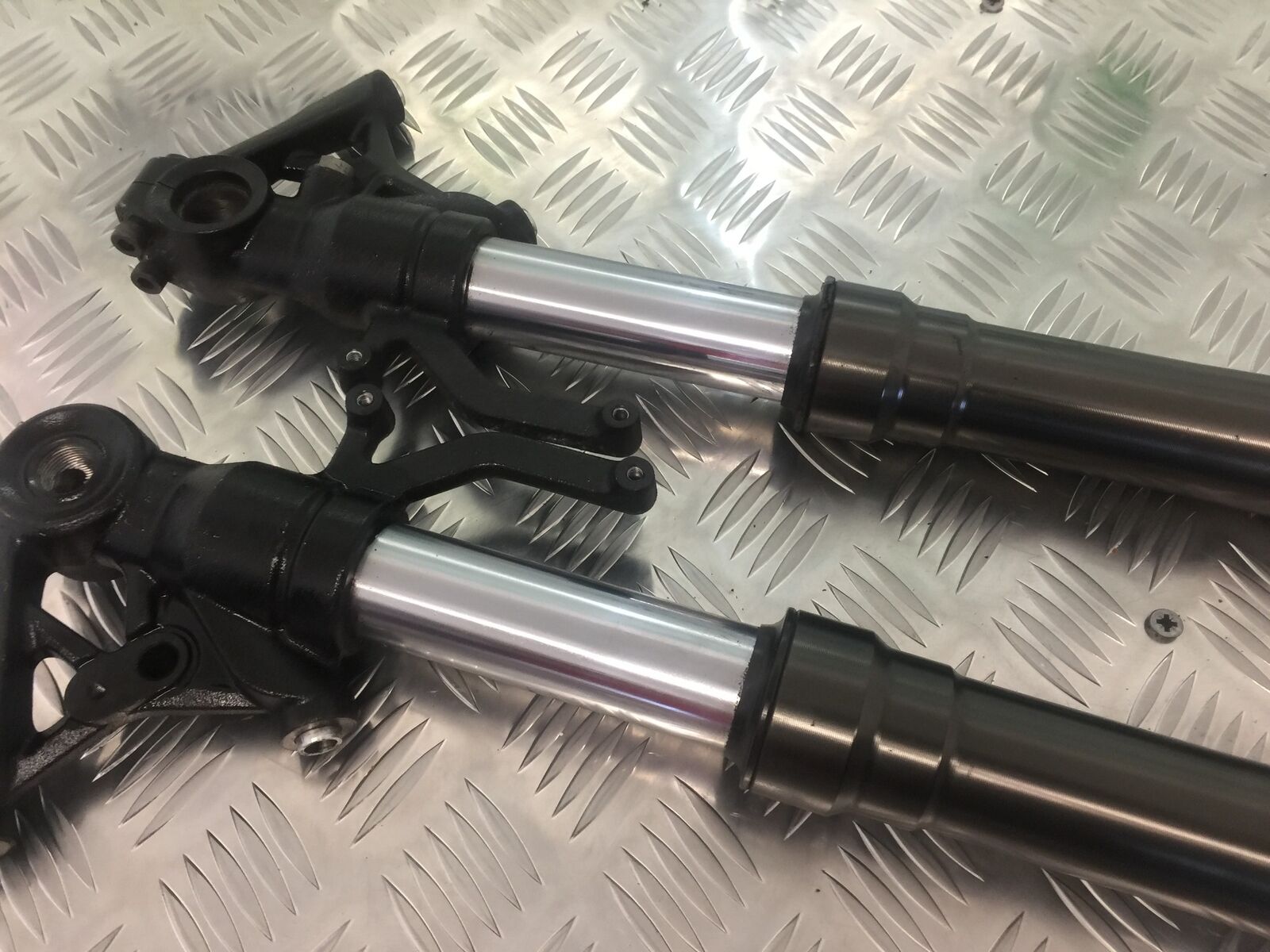 KAWASAKI Z1000 SX FORKS  YEAR 2011-13 (STOCK 911)