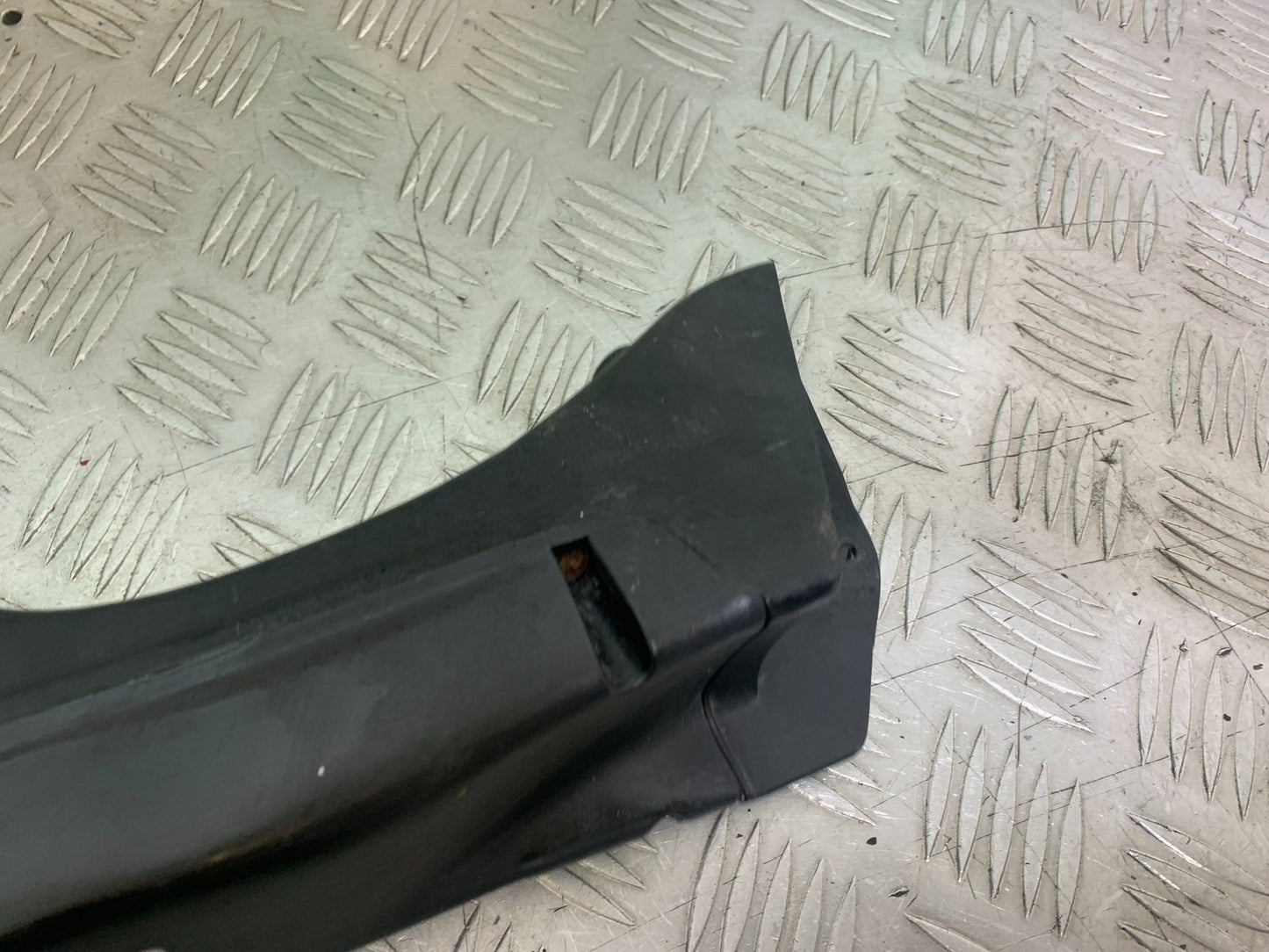 DUCATI 996 SPS 748 916 998 RIGHT AIR TUBE  1999-2000 (CMB1209)