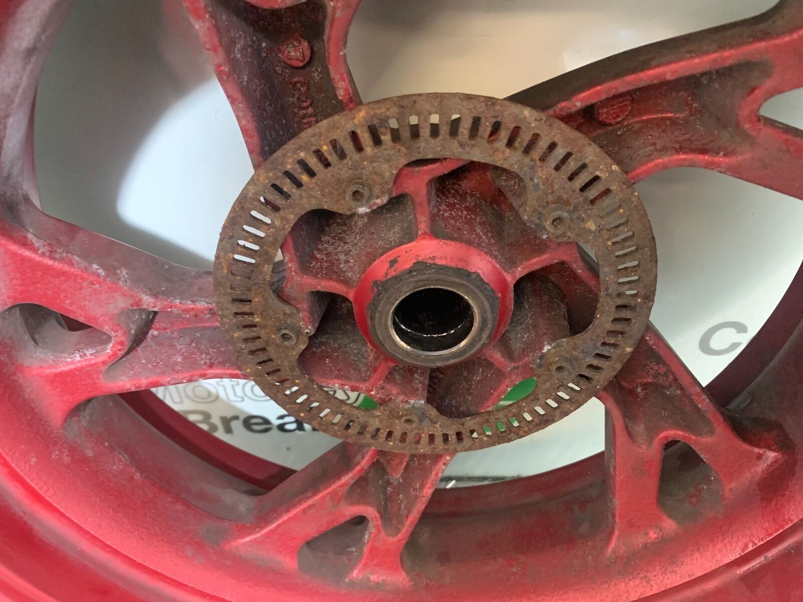 SUZUKI AN400 AN 400 BURGMAN REAR WHEEL    YEAR 2017-2024 (CMB1118)