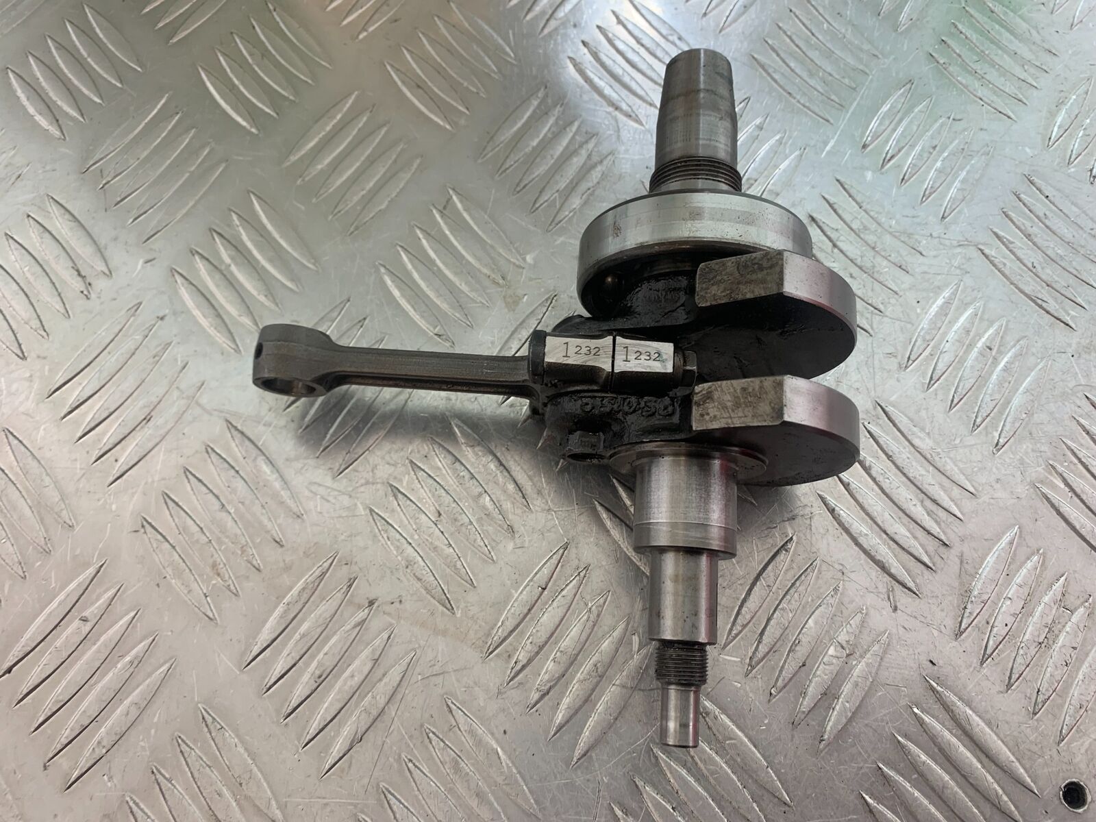 KTM DUKE 125 CRANKSHAFT   YEAR 2012 -2016