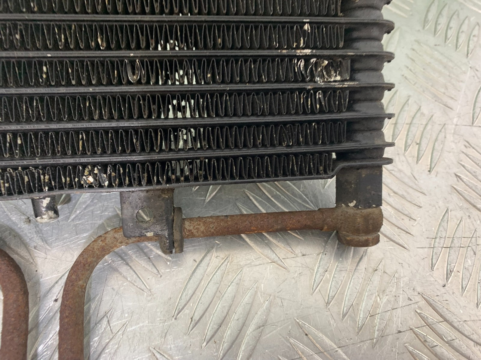 TRIUMPH 955i SPRINT ST OIL COOLER AND LINES  YEAR 1999-04 (CMB1230)
