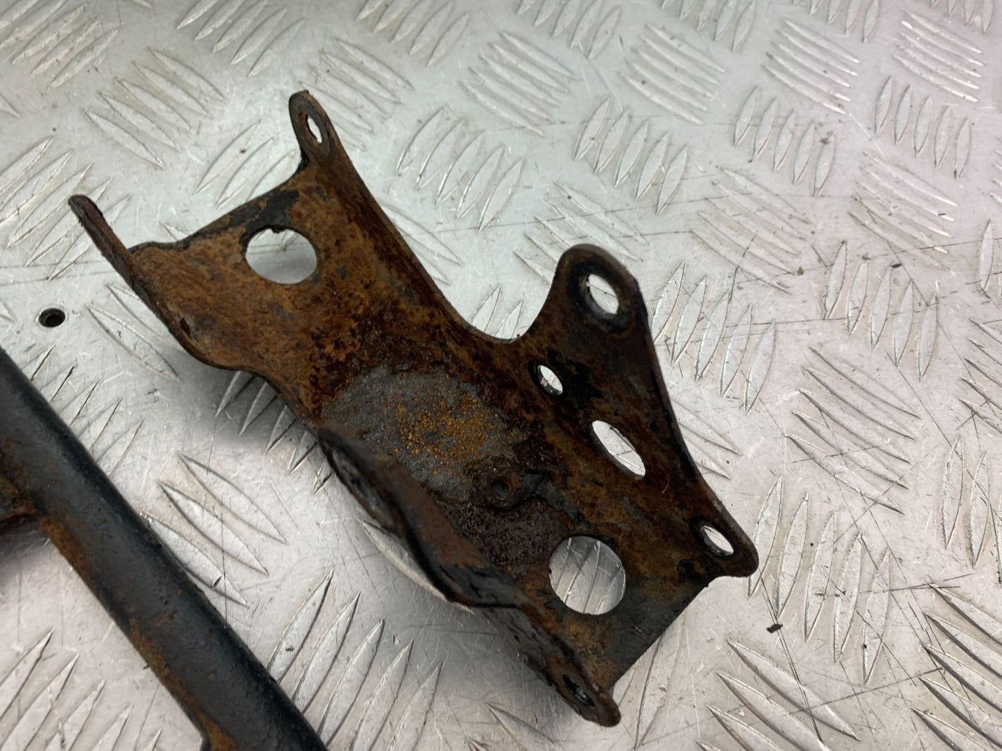 QINGQI QM125 GY-2B ENGINE BRACKETS   YEAR 2016 (CMB1228)