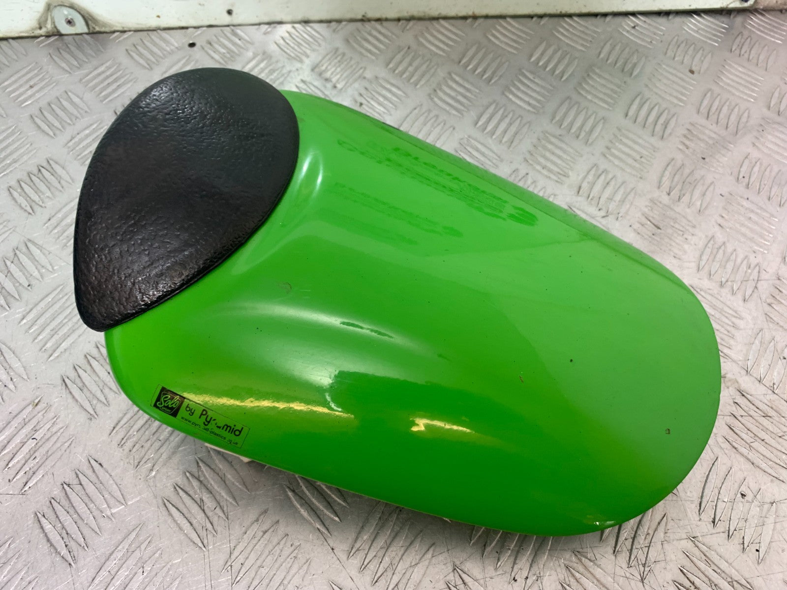 KAWASAKI ZX9R ZX9 R REAR SEAT COWL  YEAR 1998-1999 (CMB1329)