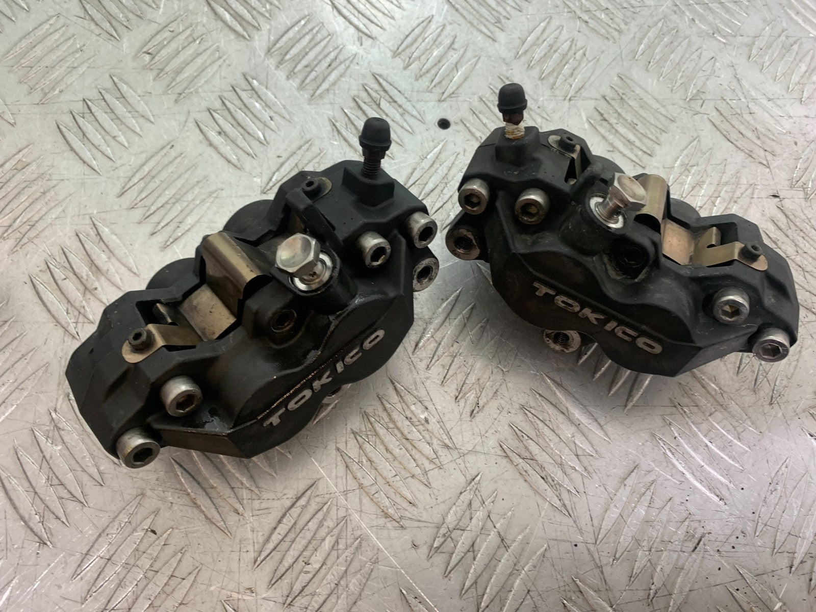 SUZUKI SV1000 SV 1000 S FRONT BRAKE CALIPERS   YEAR 2003-2007 (CMB1293)