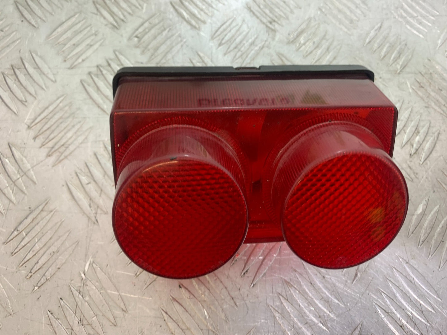 YAMAHA YZF R1 4XV REAR LIGHT  YEAR 1998-99 (CMB1291)