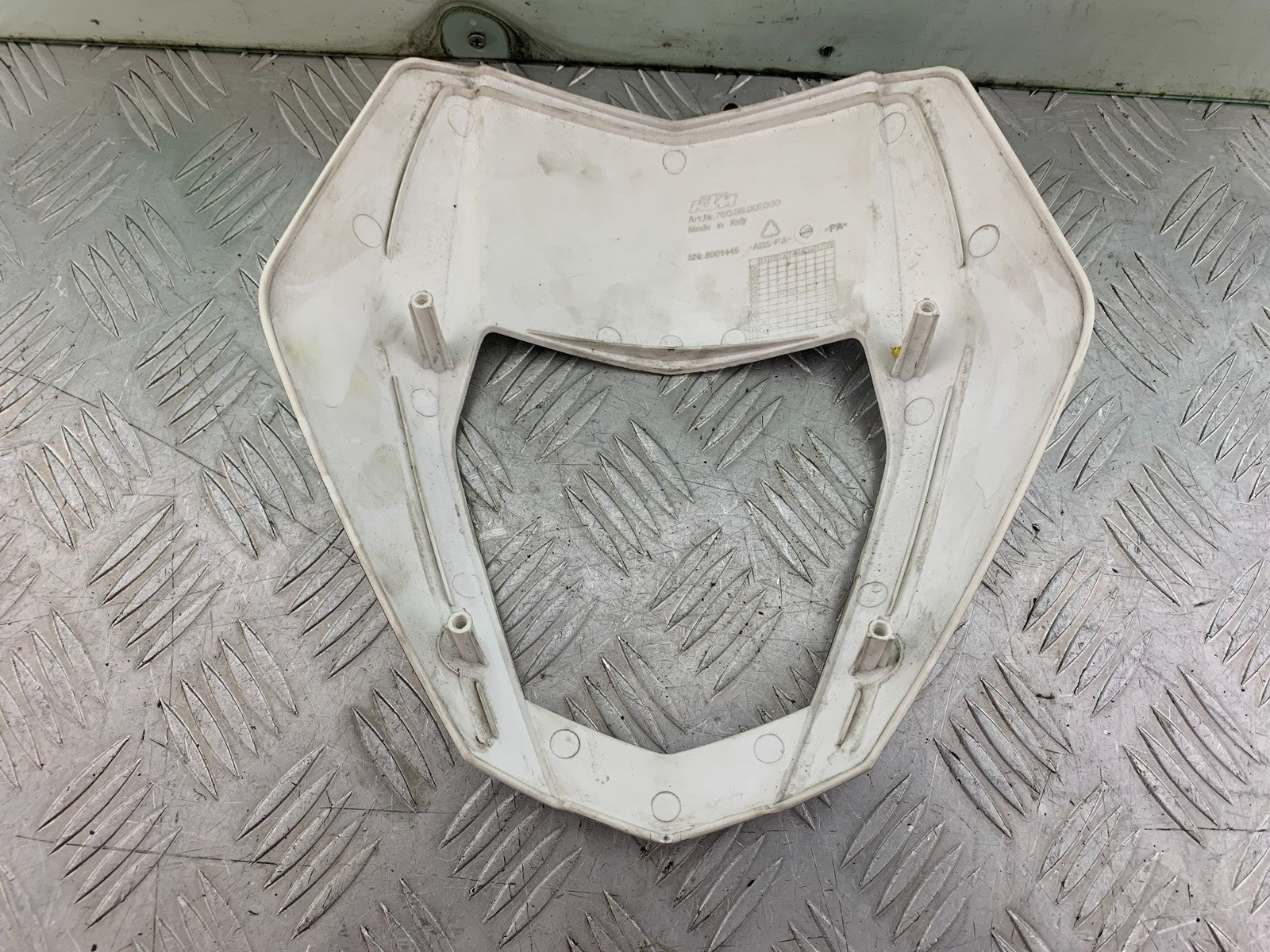 KTM 690 DUKE R LC4 HEADLIGHT SURROUND FAIRING YEAR 2012-2015  (CMB1180)