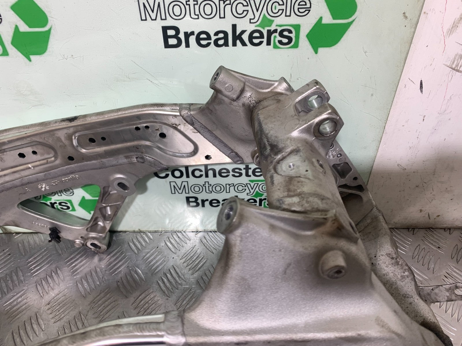 APRILIA RSV4 FACTORY FRAME REG LOG BOOK  YEAR 2009-2012 (CMB1224)