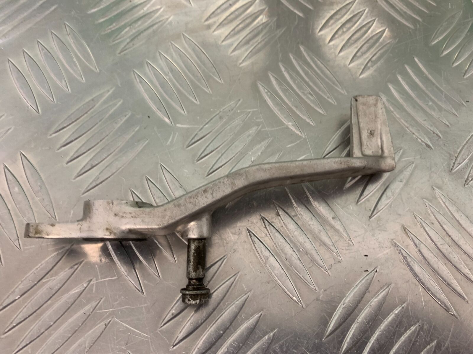 KAWASAKI ZX9R ZX9 C REAR BRAKE PEDAL   YEAR 1998-99 (STOCK 957)