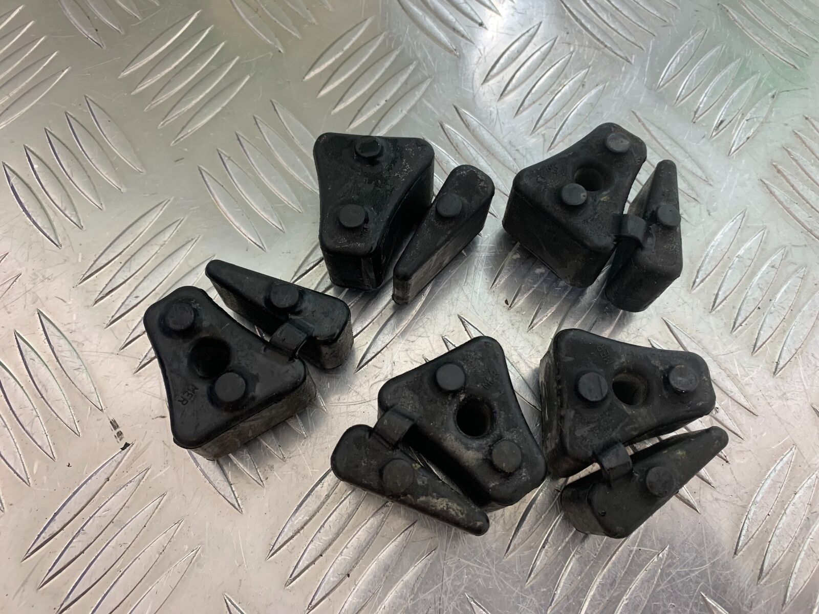 HONDA CBR650 F CBR 650F CUSH DRIVE RUBBERS   YEAR 2014-2017  (STOCK 998)