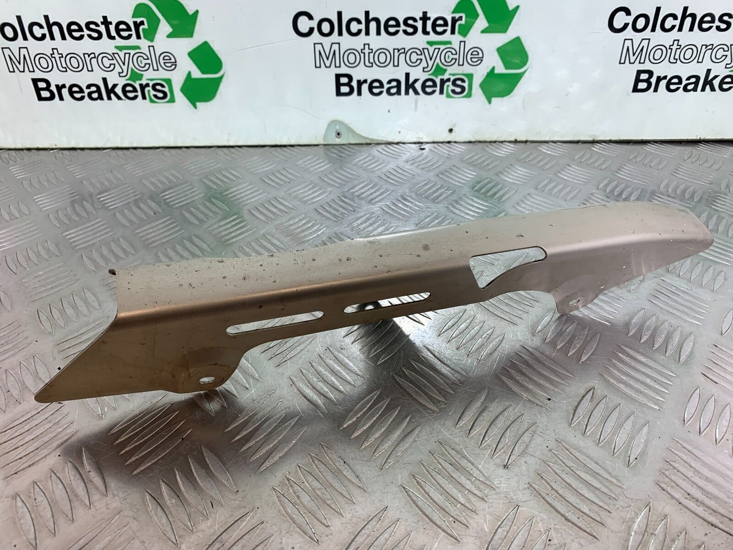 KAWASAKI ZR 750 ZEPHYR CHAIN GUARD YEAR 1991-95 (CMB1008)