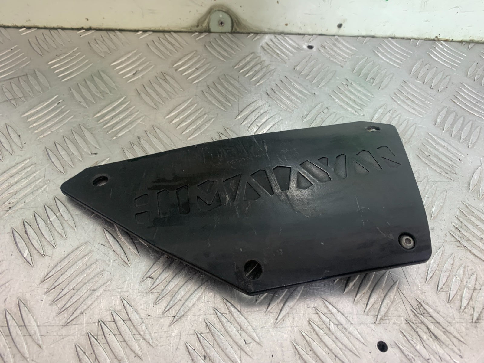 ROYAL ENFIELD HIMALAYAN 411 RIGHT SEAT PANEL YEAR 2018-2023 (CMB1322)