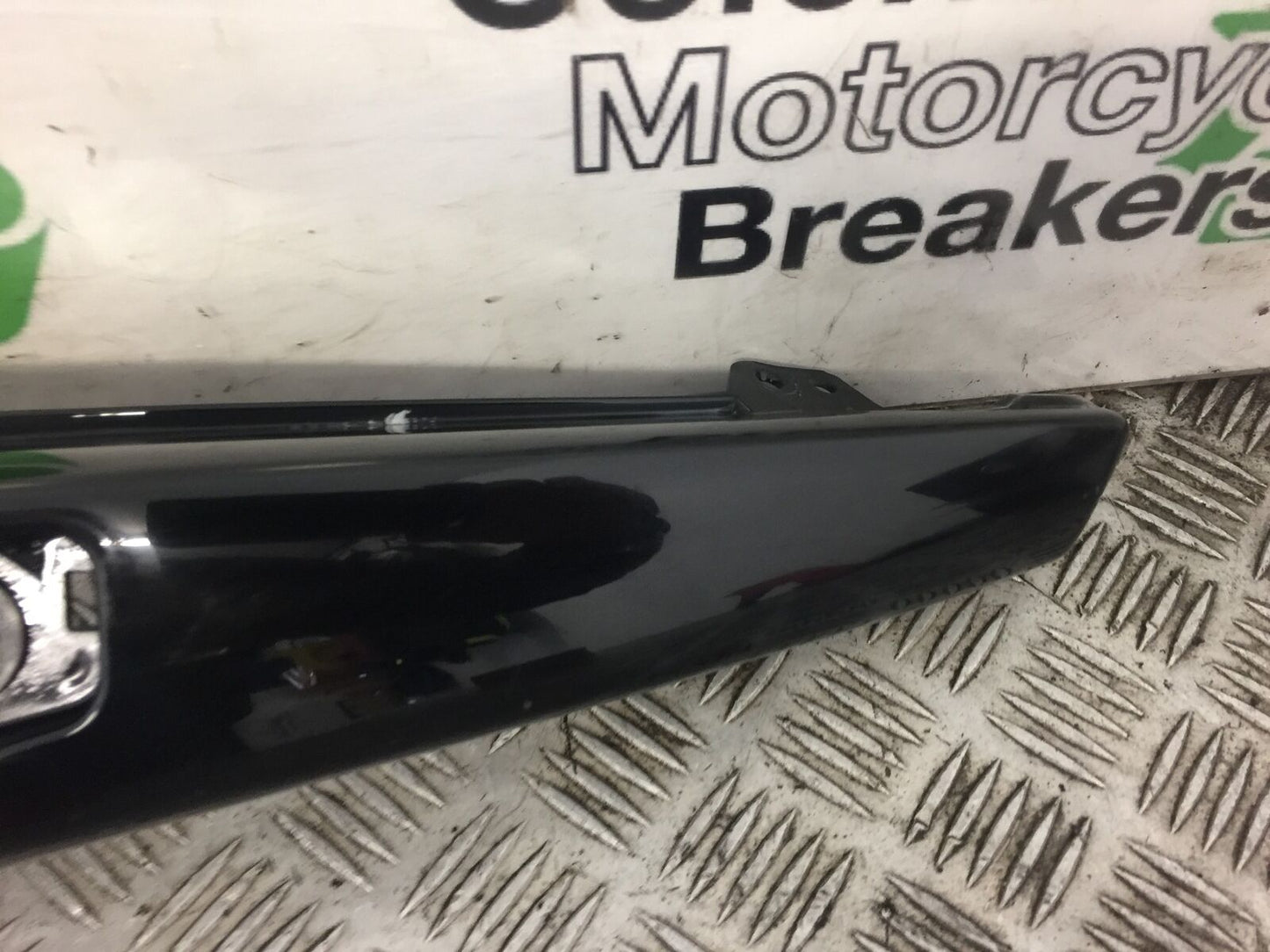 KAWASAKI ER6 F LEFT SEAT PANEL  YEAR 2009-2011 (STOCK 412)