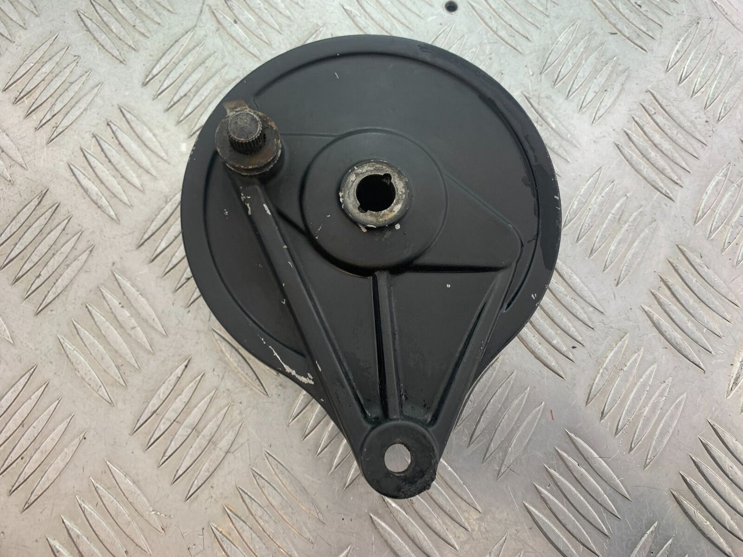 HERALD CLASSIC 125 REAR BRAKE HUB  YEAR 2014 (CMB1058)
