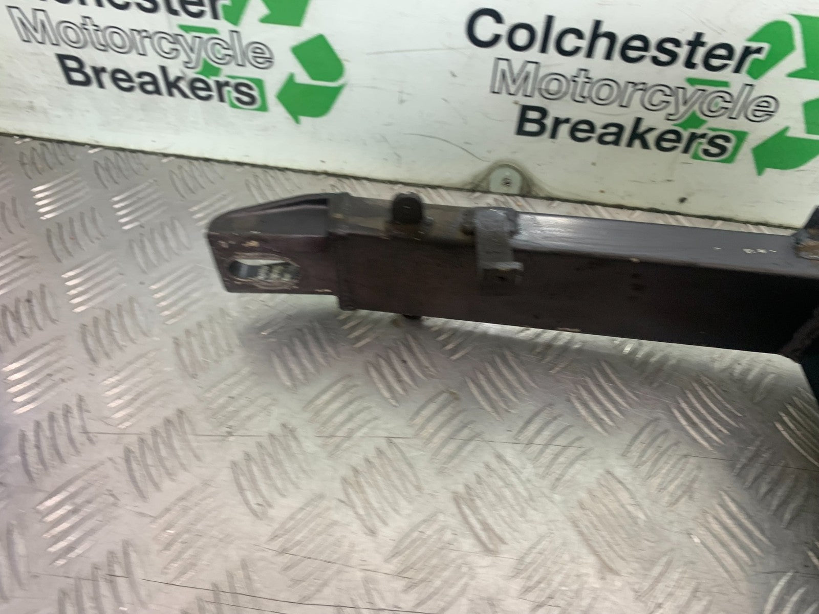 KAWASAKI ZX9R ZX9 C SWINGARM  YEAR 1998-99 (CMB1213)