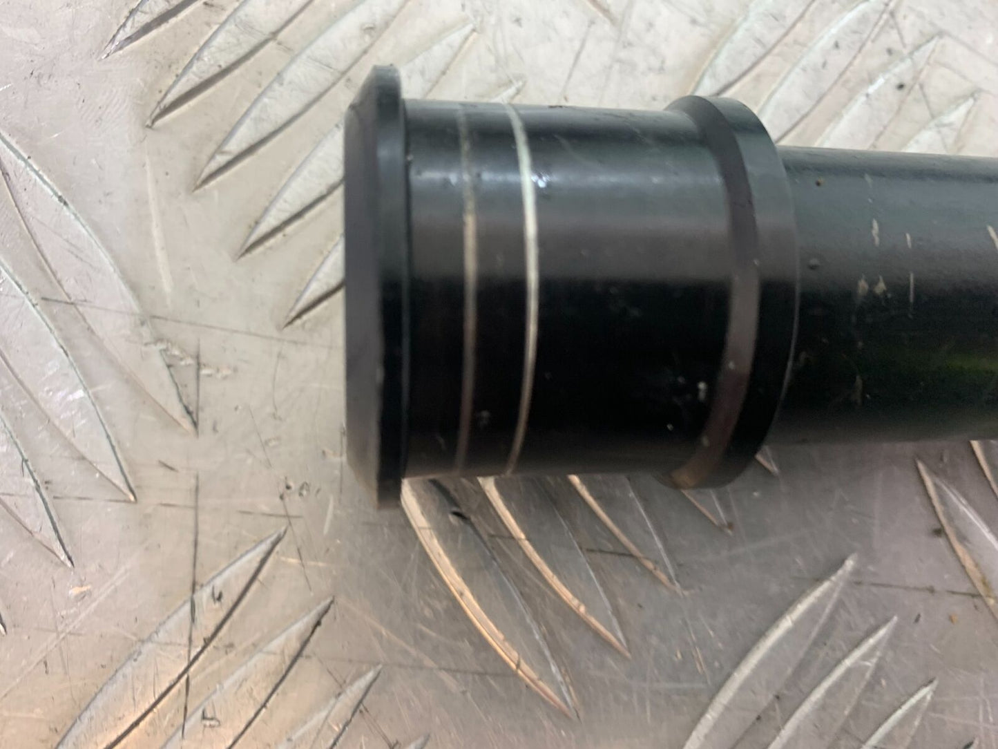 KTM 990 SUPERMOTO T FRONT WHEEL SPINDLE  YEAR 2010-2011  (CMB1127)