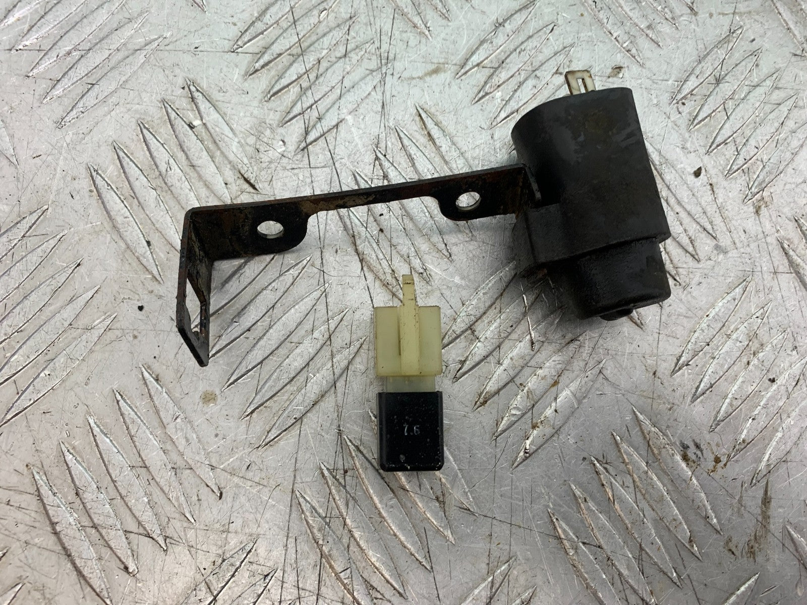 KAWASAKI KLR250 KLR 250 RELAYS   YEAR 1984-2001 (CMB1225)