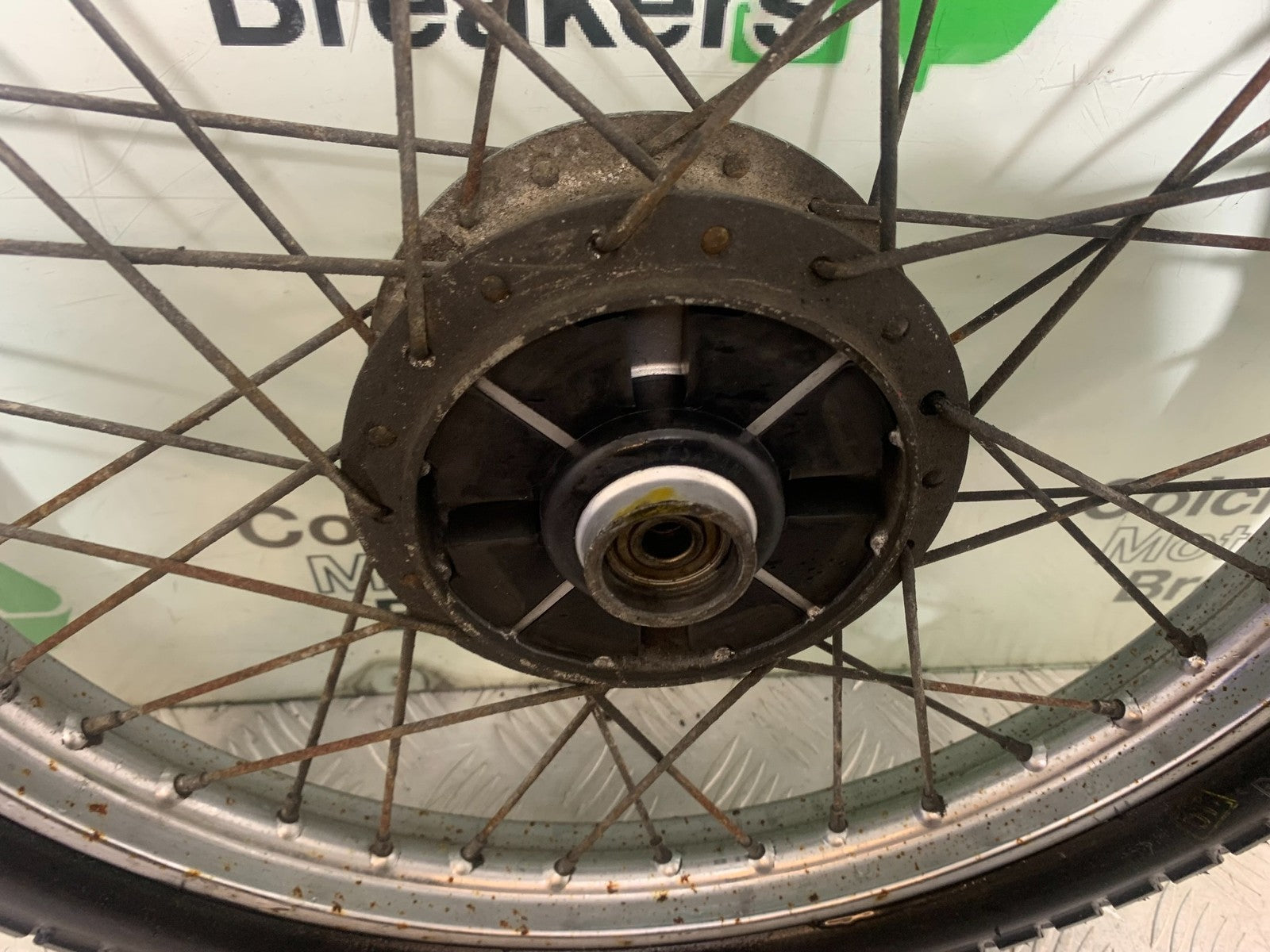 SUZUKI GP100 GP 100 REAR WHEEL  YEAR 1978-1988 (CMB1259)