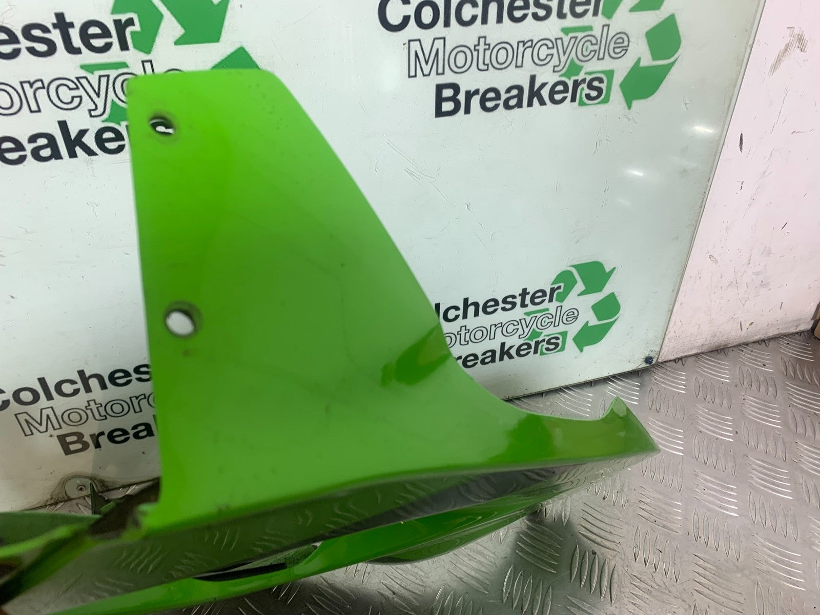 KAWASAKI ZX9R ZX9 E1 LEFT MIDDLE FAIRING PANEL YEAR 2000-01 (CMB1171)