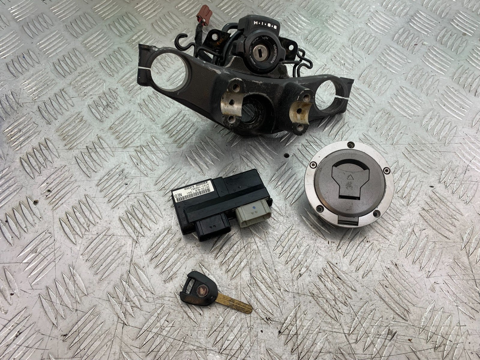 HONDA CB650F CB 650 FA-E ECU LOCKS KEY   YEAR 2014-2017 (CMB1226)