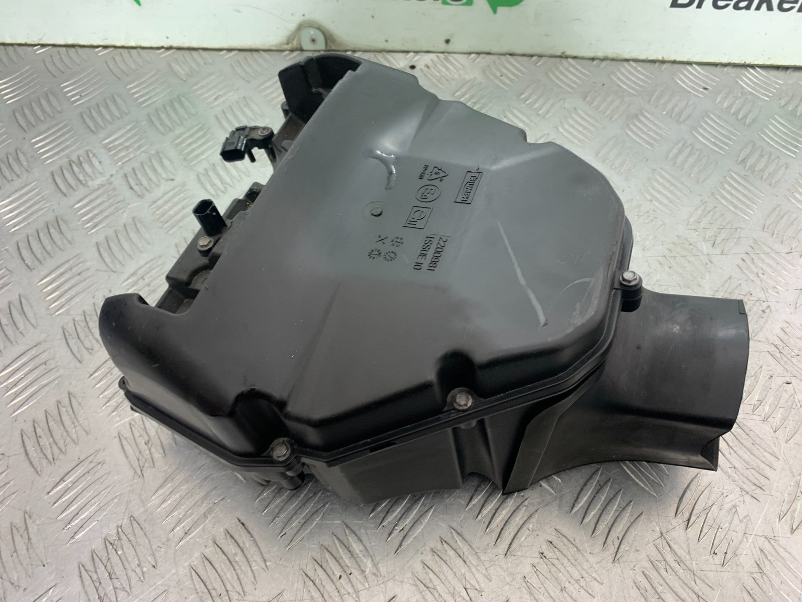 TRIUMPH 675 STREET TRIPLE RX AIRBOX  2015- 2017 (CMB1299)